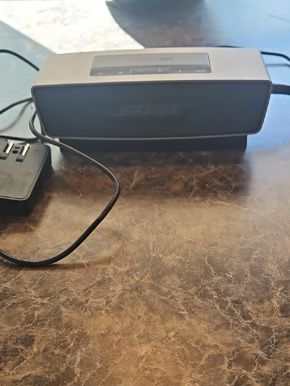 Bose Portable Speaker in Black and Silver - Picture 1 of 3
